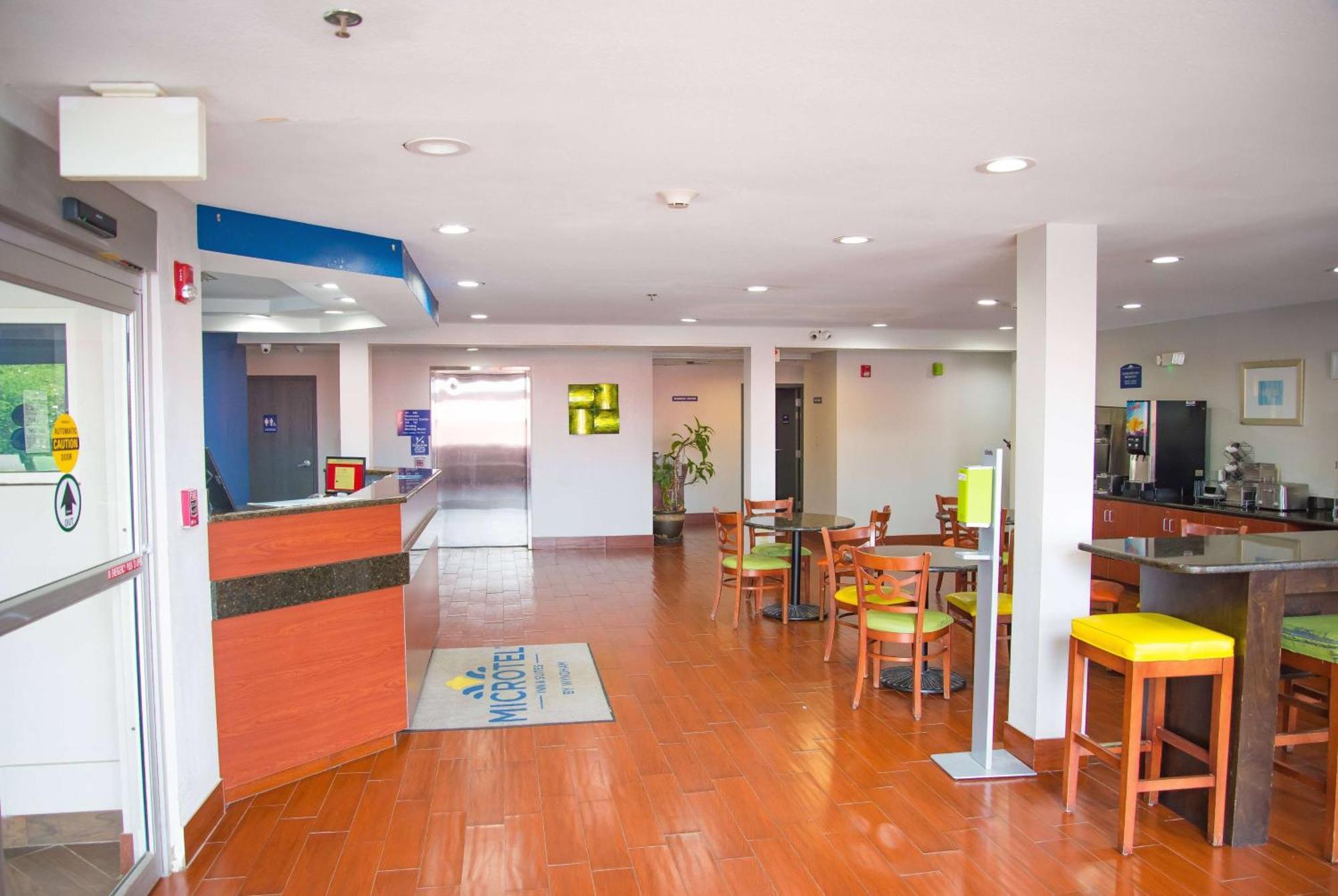 Microtel Inn & Suites By Wyndham Daphne Εξωτερικό φωτογραφία